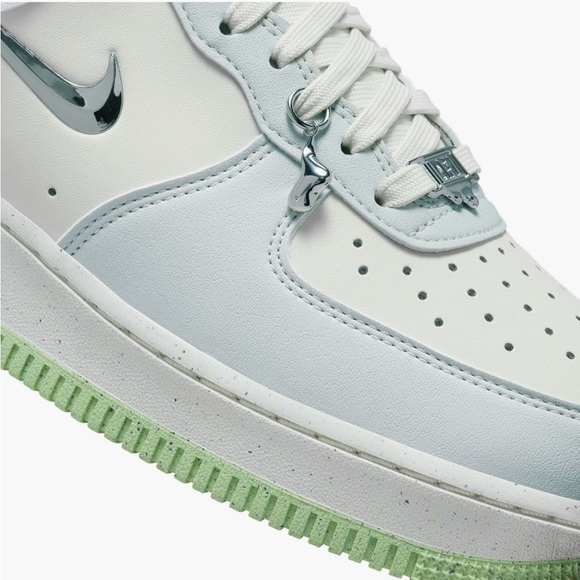 Nike
Air force 1
Next nature
Sea glass
SPECIAL EDITION
NWOT
Sold out on stock x - Picture 14 of 15